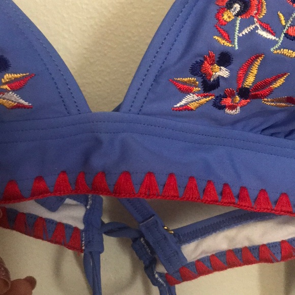 Embroidered swim top - Picture 3 of 4